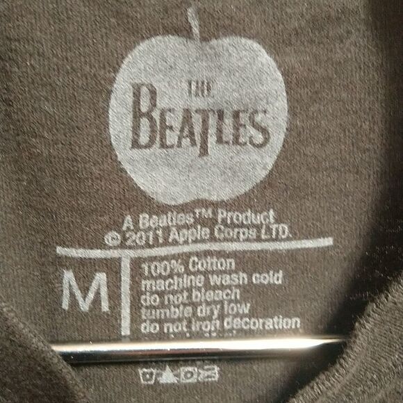 Beatles Apple  "Abbey Road" Shirt...Size M...New Condition....No Tags - Picture 3 of 4